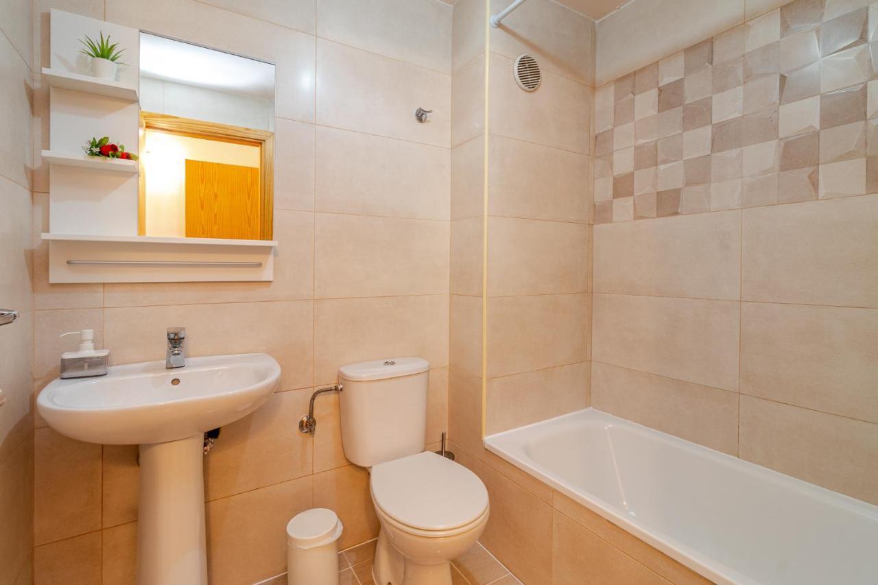 Flatguest Trebolina - 3bdr - Fastwifi - Parking * Vecindario (Gran Canaria)