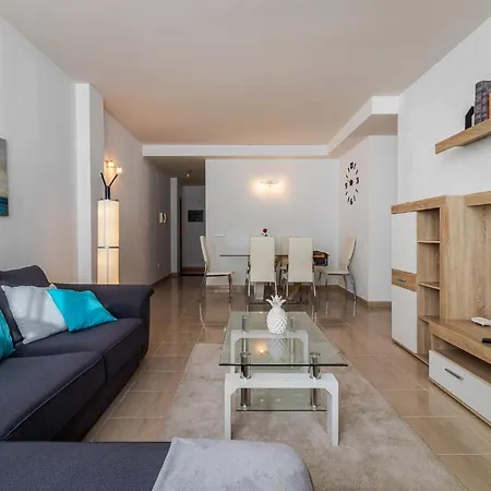 Flatguest Trebolina - 3Bdr - Fastwifi - Parking Apartment Vecindario  Exterior photo