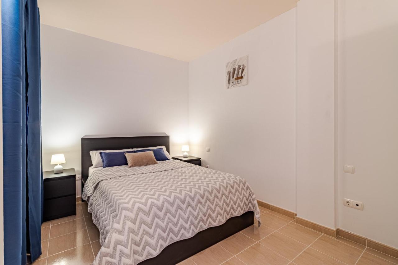 Flatguest Trebolina - 3bdr - Fastwifi - Parking Vecindario (Gran Canaria)